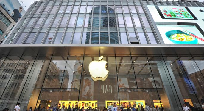 Is Apple VP Luca Maestri A Good Replacement For Peter Oppenheimer?