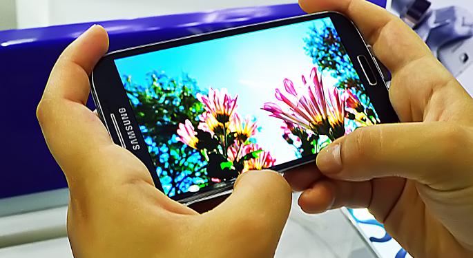 Is Samsung Hedging Its Bets Between Android and Tizen?
