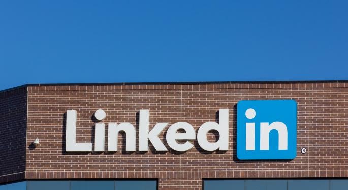 Analysts React to LinkedIn's Positive Quarter and Lowered Guidance