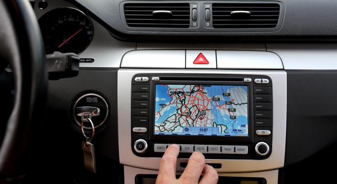 Why Does Apple's CarPlay Exclude Pandora And Google Maps?