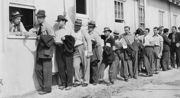 Jobless Claims Unexpectedly Drop by 18,000 to 324,000