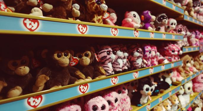 Toys 'R' Us Bankruptcy: Christmas Comes Early For Walmart, Amazon