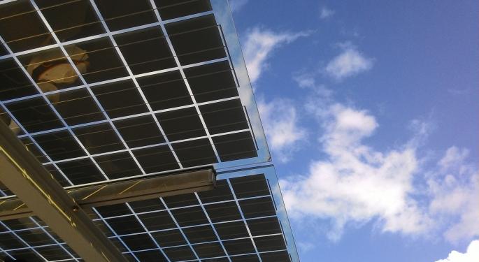 SunEdison Semi Downgraded At Macquarie, At Odds With Redstone Analyst