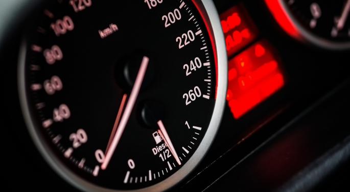 Deutsche Bank Loses Confidence In Hertz, Downgrades Stock Amid 50% Drop