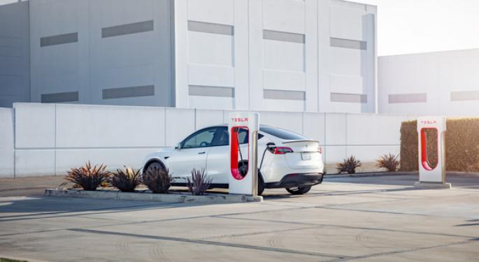 Tesla Has Opened Its Superchargers To The Competition And It's Causing Problems