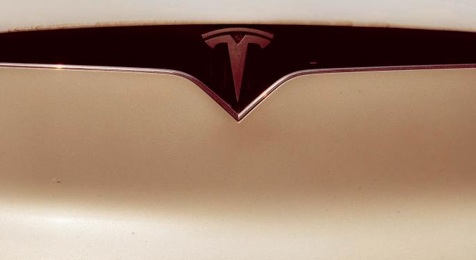 Tesla Shares Decline After Einhorn Publicly Questions Automaker's Accounting Practices