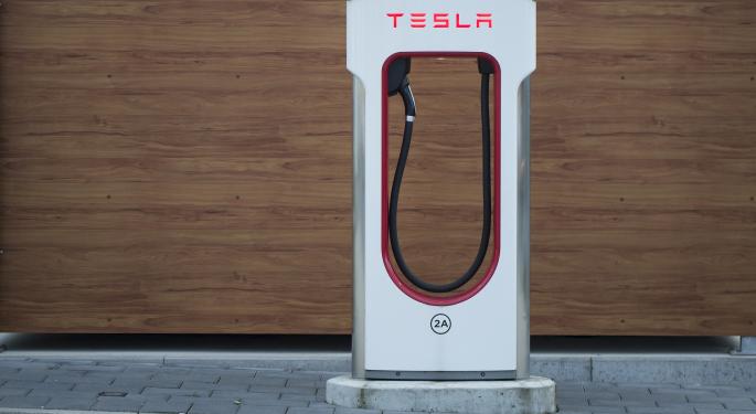 Tesla entrega casi 140.000 autos en trimestre récord