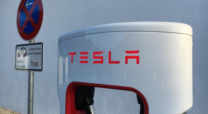 CFRA Still Says To Sell Tesla On Competition, China Production Concerns