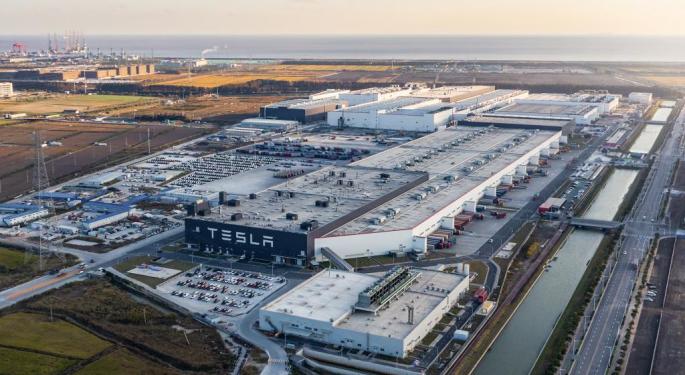 Tesla Giga Shanghai Resumes Production After 48-Hour Halt: Report