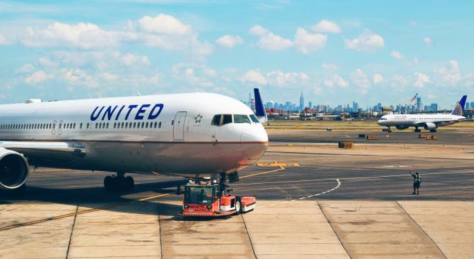 United Warns Airline Jobs Restored By COVID-19 Stimulus Likely 'Temporary'