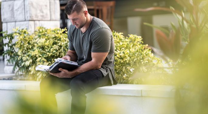 Tebow Time Is Back! Tim Tebow Player Prop Bets For The 2021-2022 NFL Season