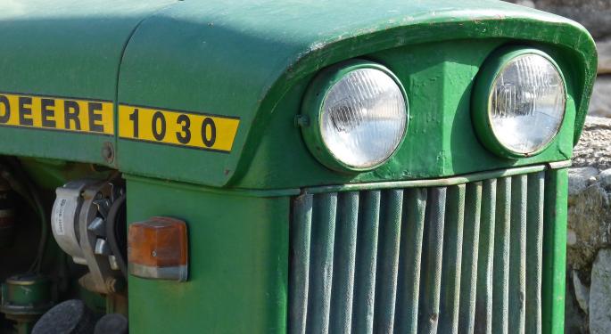 Deere Spikes Higher Following Earnings, UBS Still Sees Upside