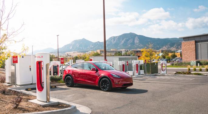 Why Tesla, Rivals Could Find It Tough To Launch Affordable EVs If Russia-Ukraine War Keeps Raging