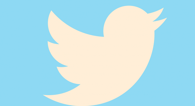 Twitter Falls As User Growth Remains Stagnant