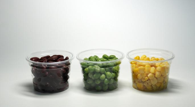 Tupperware's Insider Selling Keeps This Analyst On The Sidelines