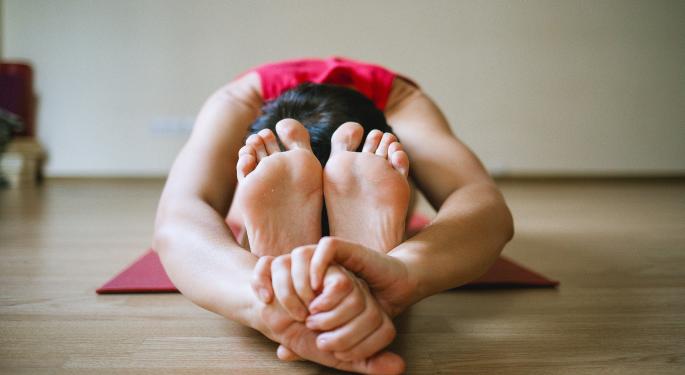 Cowen Stretches Lululemon's Target To $175 Following Strong Q2 Earnings