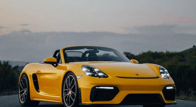 Acheter une Porsche avec Dogecoin et Shiba Inu est désormais possible