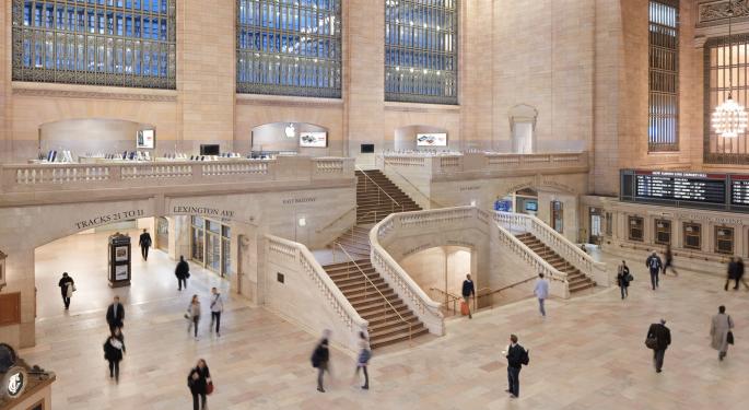 $30 Per Hour And More: What Apple NYC Store Staff Looking To Unionize Are Demanding