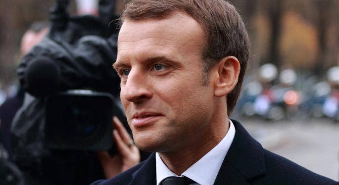 Il presidente Macron supporta NFT, Web3 e metaverso