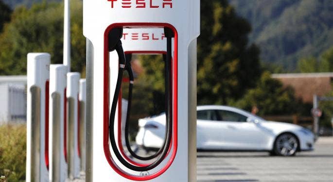 Tesla amplía el acceso de supercargadores a otros coches en España