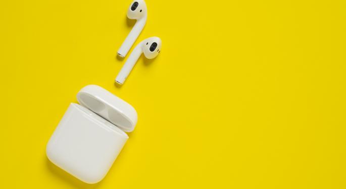 AirPods Ruptured Child's Eardrums, Lawsuit Filed Against Apple Alleges