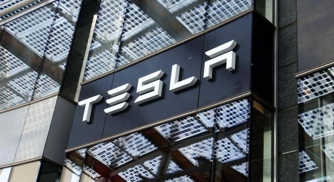 Musk quiere recortar el 10% del empleo de Tesla por un mal presentimiento
