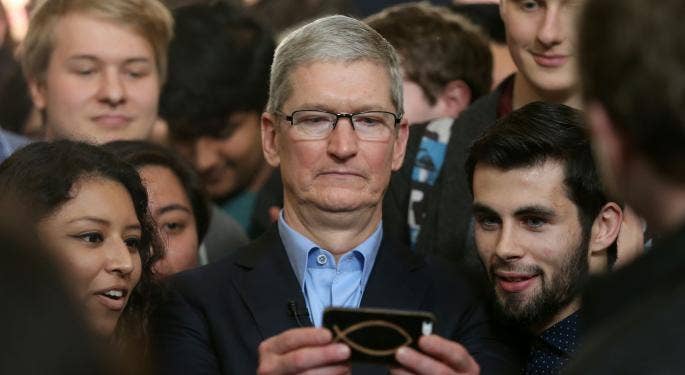 Apple, Tim Cook teme la graduale erosione della privacy