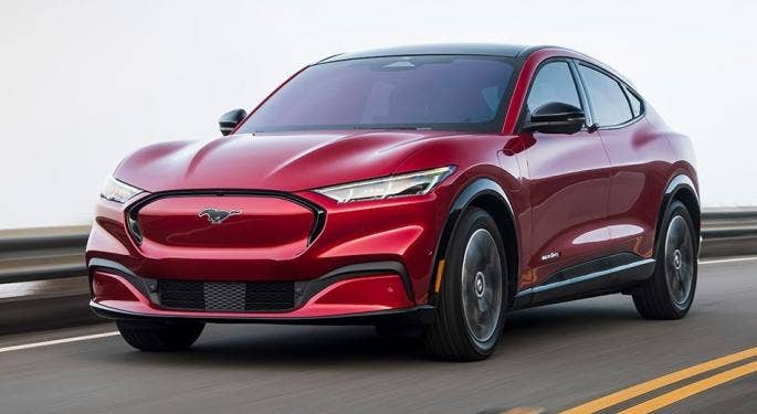 Ford produrrà nuova generazione di auto elettriche in Spagna
