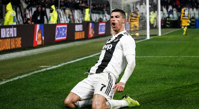 Cristiano Ronaldo Announces Exclusive NFT Deal With Binance: Here Are The Details