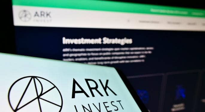 Por qué Ark Invest de Cathie Wood cierra el ETF Transparency
