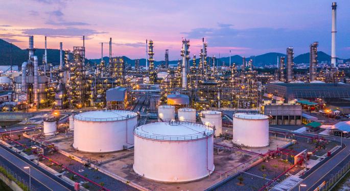 Oil Falls For Second Day In A Row As Demand Concerns Outweigh Fears Of Supply Constraints