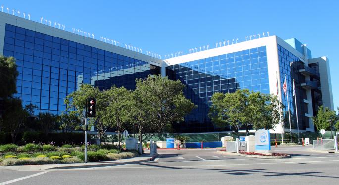 4 Analyst Takeaways On Intel's Q2 Miss, Guidance Reduction