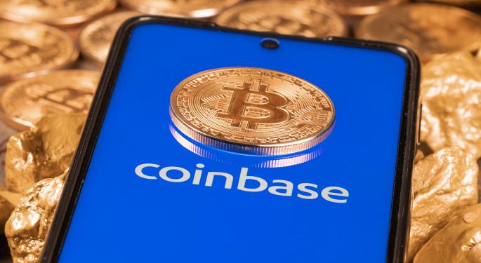 S&P Global reduce la calificación de deuda de Coinbase