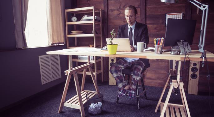 Banking In Pajamas? Top Brass Like Jamie Dimon Say No More