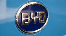 Le azioni di BYD crollano del 12%, Buffett taglia $47 milioni