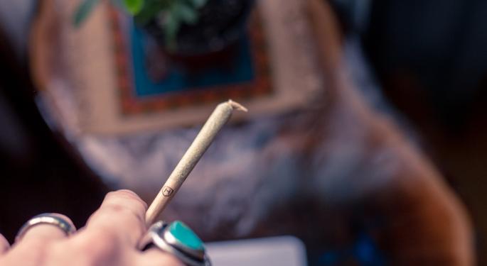 Is The Cannabis Users As 'Lazy Stoners' Stereotype Still Alive? This Is What Scientists Say