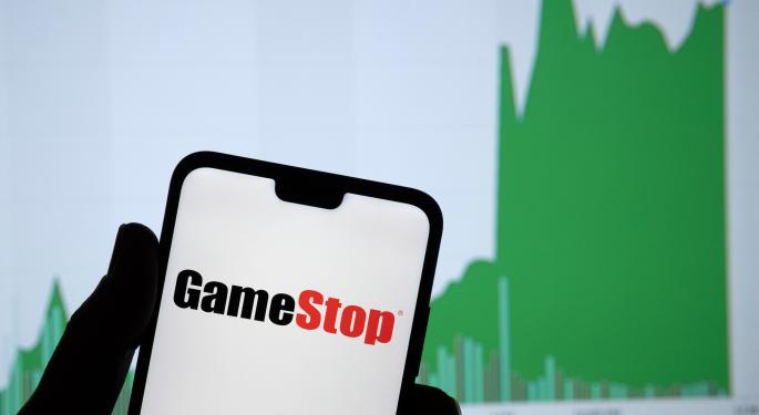 'Dumb Money:' GameStop Short Squeeze Inspires Movie Starring Seth Rogen, Pete Davidson