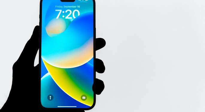 Some iPhone 14 Users Are Getting This 'Shaking' Glitch While Using TikTok Or Snapchat
