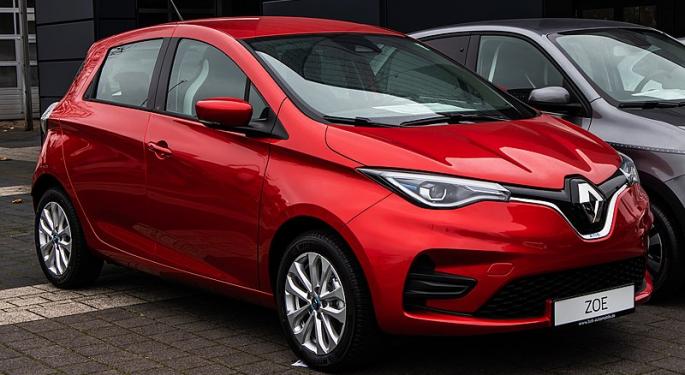Renault sui veicoli elettrici brucia le tappe