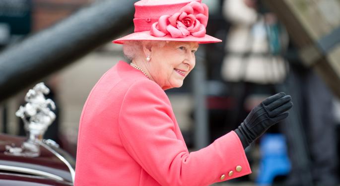'Queen Is Not Dead?' Judge Dubs Man Who Tried To Touch Elizabeth's Coffin And 'Speak' To Her 'Delusional'