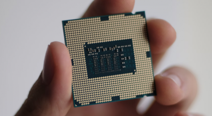 Are Semiconductors Set To Pivot? Check Out 2 Chip Stocks Offering High Dividend Yields