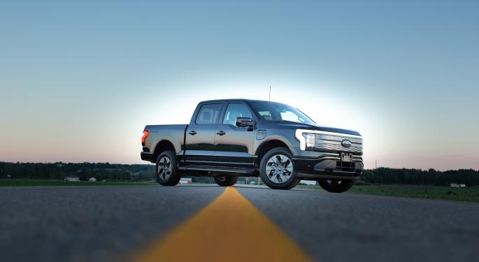 Ford Hikes F-150 Lightning Price By 11% To Soften Inflation, Supply Chain Blows: Here's Its New Price Tag