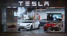 Tesla riduce i prezzi del 5% in Cina per vendere di più