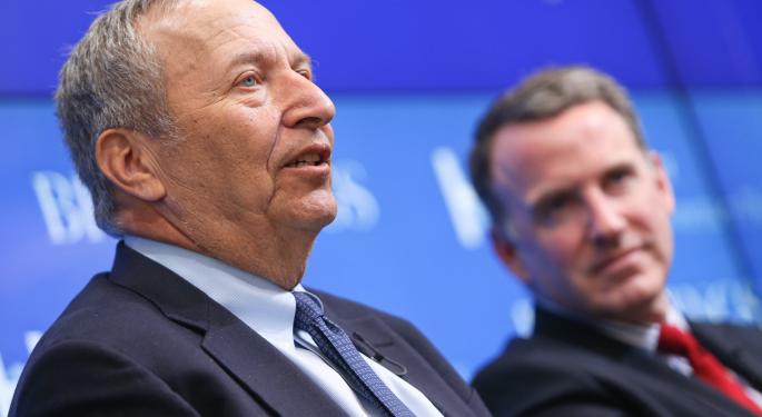 Larry Summers dice que la Fed debe seguir su curso actual