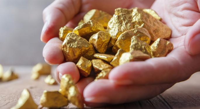 Crypto Crash, Recession Fears Push Investors To Gold: A Look At The Commodity And This 2X Leveraged Fund