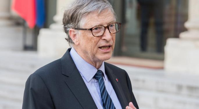 Bill Gates Trims Berkshire Stake, Adds 2 New Positions - One Is A 'Garbage' Stock