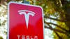 Munger elogia el ‘milagro menor’ de Tesla en el sector del automóvil