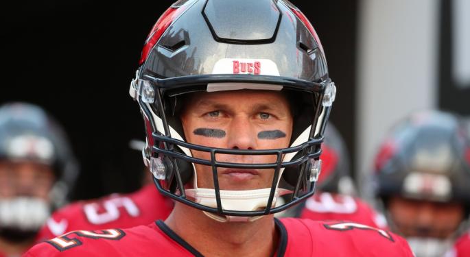 EXCLUSIVE: Crypto Asset Class Going 'Down In Flames,' So Tom Brady, Steph Curry Likely Safe In FTX Ponzi Case, Sports Biz Expert Says
