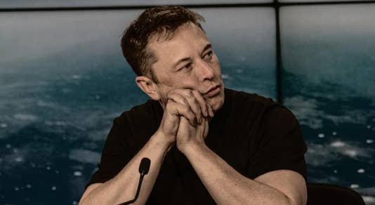Elon Musk: por qué las acciones de Tesla han bajado un 50% en 2022
