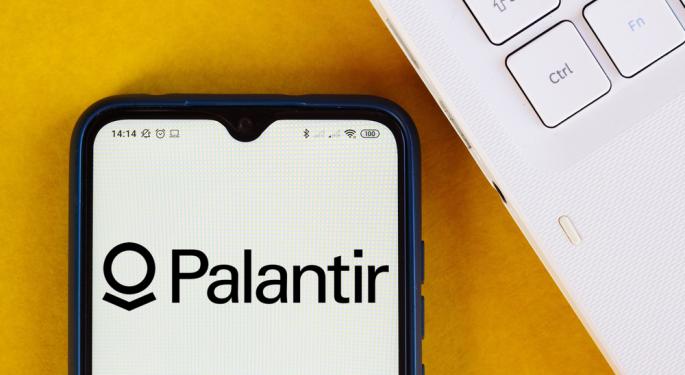 Palantir Gets Downgrade By Wolfe Research, But Here's Why The Stock Could Bounce